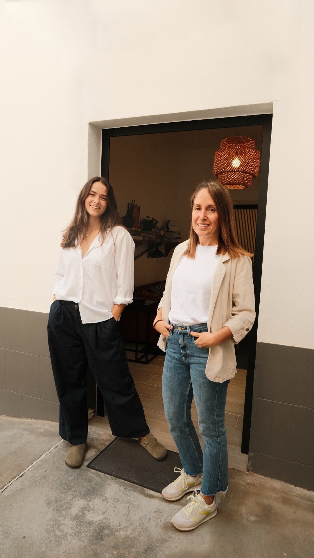 Rebeca White y Paula Jubera